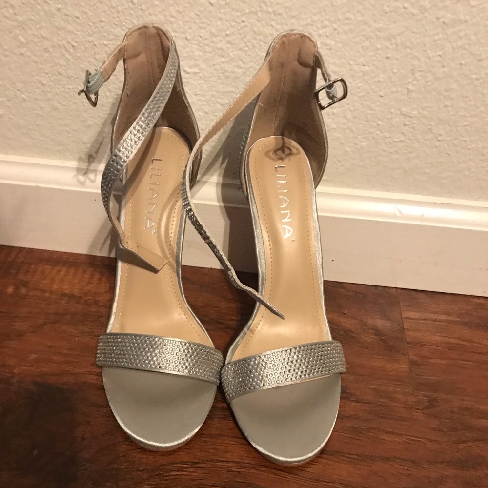 Liliana silver heels
